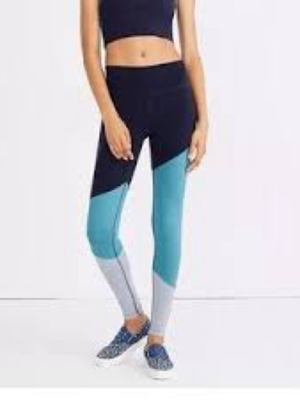 Splits 59 colorblock 7/8 fitness legging size medium blue/grey/teal